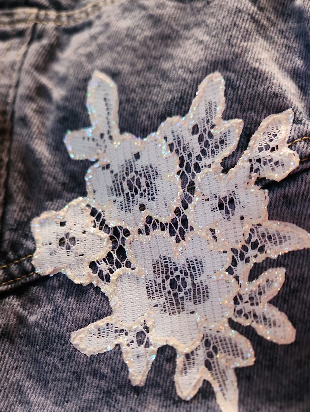 VTG Reworked Lee Denim Jacket // Cropped Lace Coquette Boho (Best - Picture 10 of 10